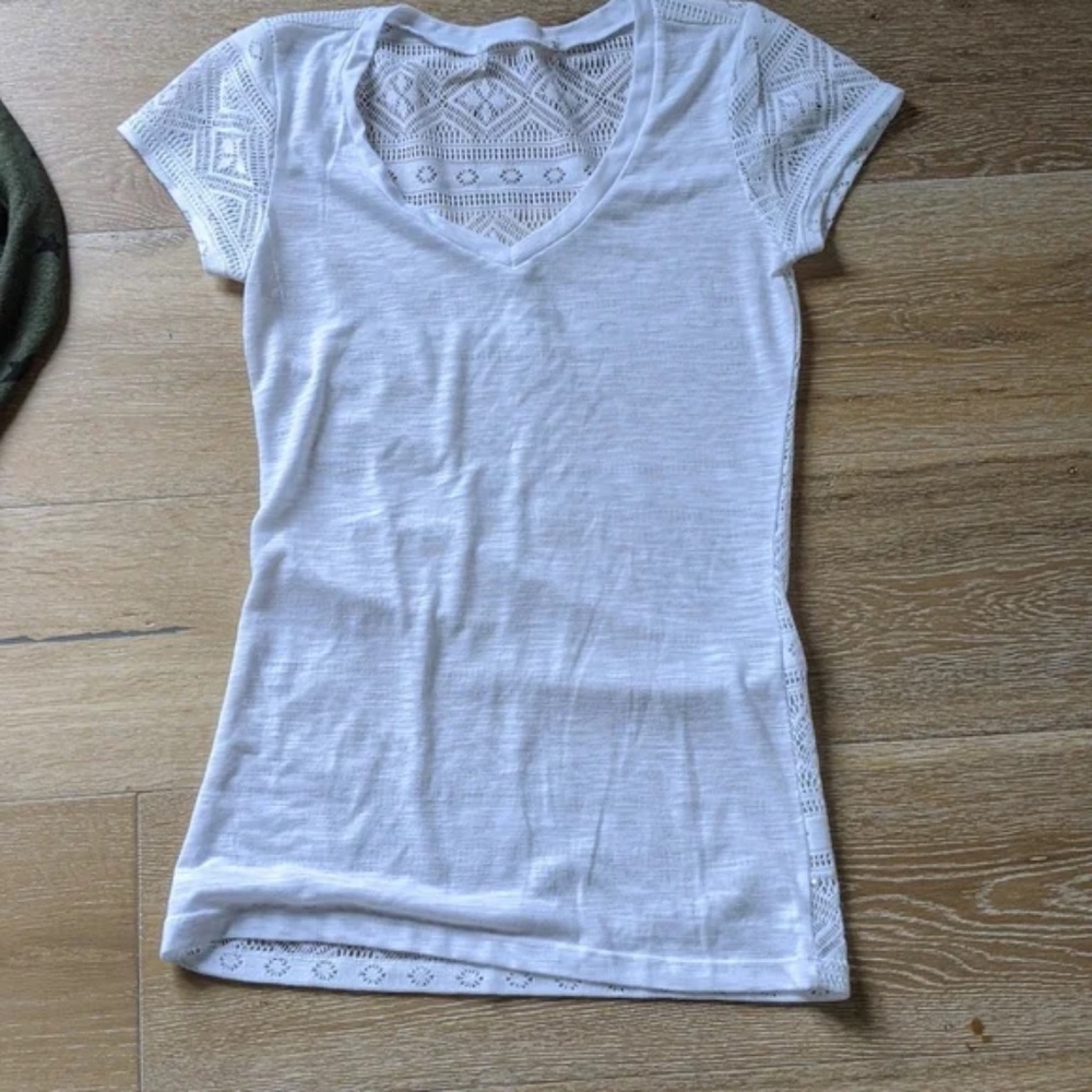 Lace Back White T-Shirt EUC